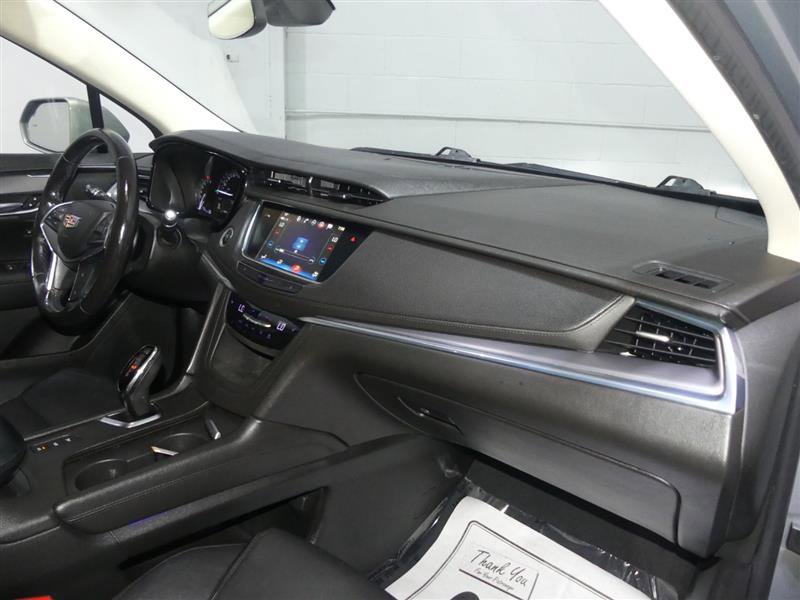 Used 2018 Cadillac XT5 Luxury w/ Driver Awareness Package image 25