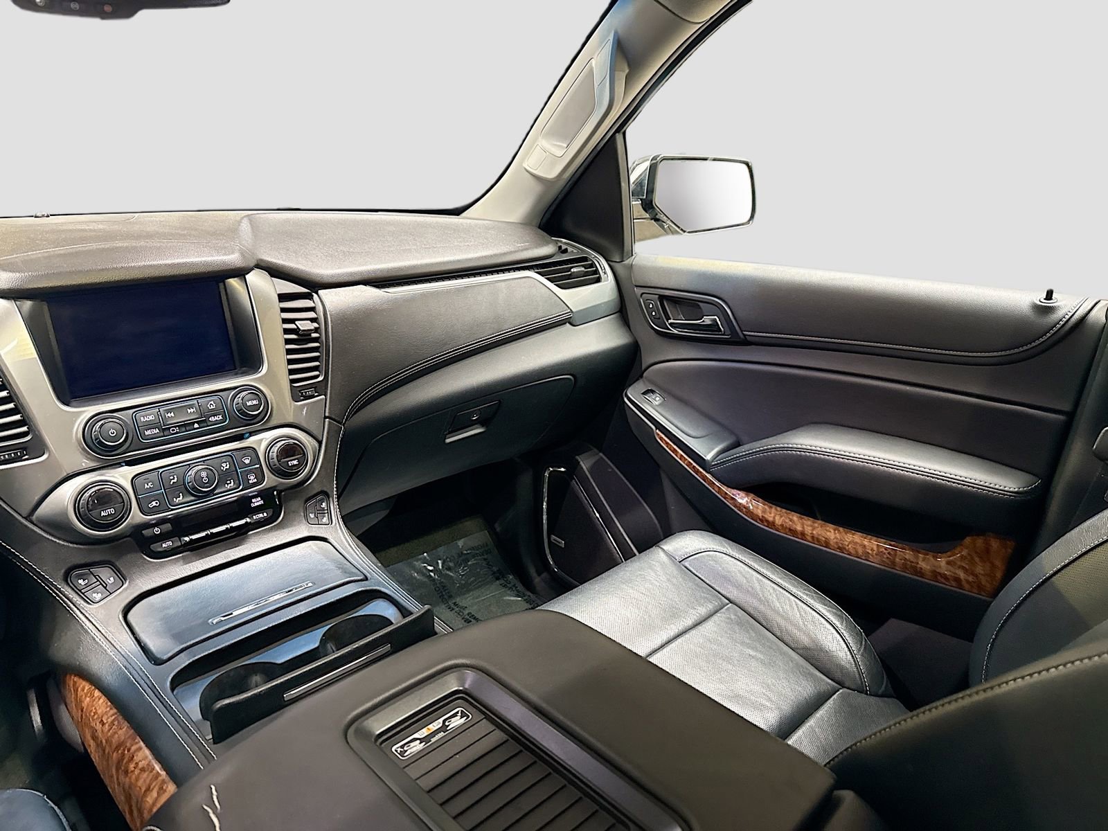 Used 2017 Chevrolet Suburban Premier image 28