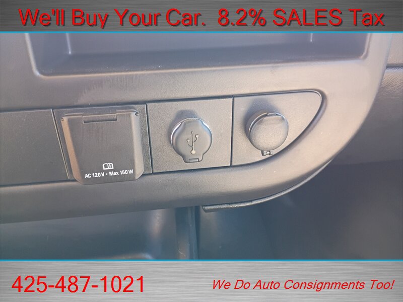 Used 2018 Chevrolet Express 2500 w/ Driver Convenience Package RWD image 19