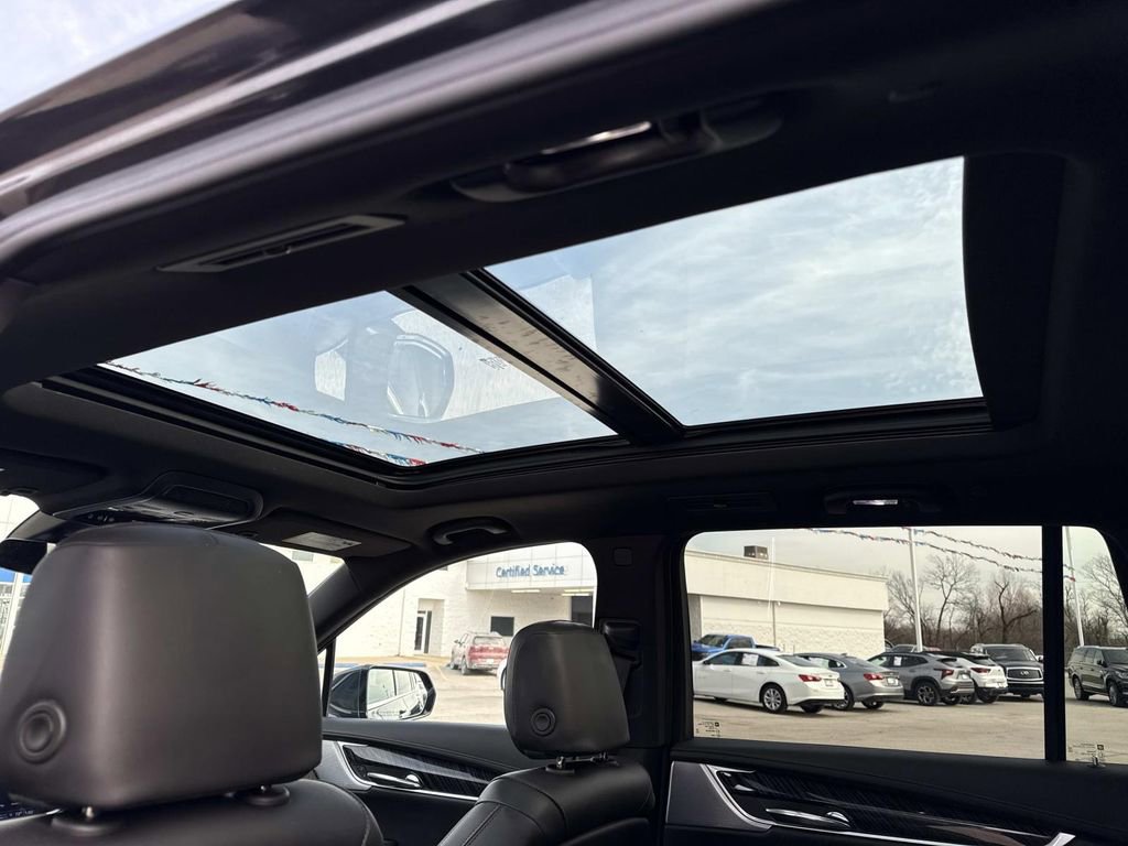 Used 2023 Cadillac XT6 Premium Luxury FWD image 29