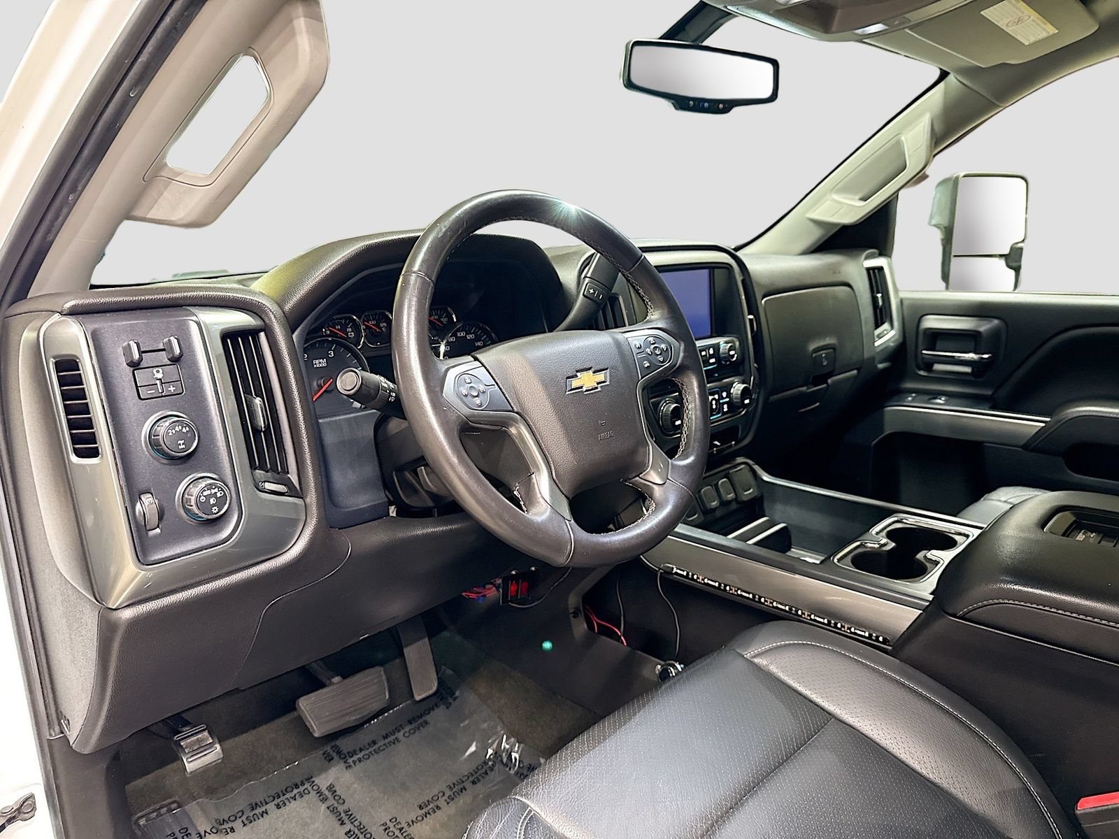 Used 2017 Chevrolet Silverado 2500 LT w/ LT Fleet Convenience Package AWD/4WD image 10