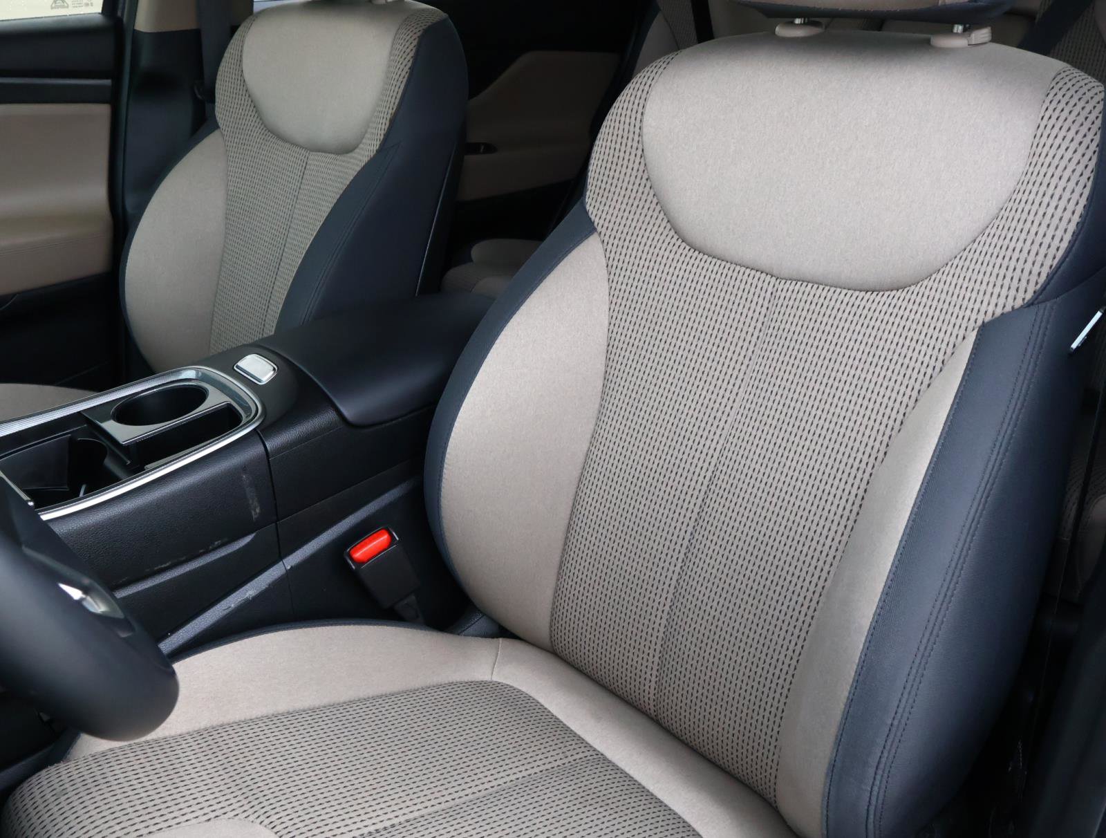 Used 2023 Hyundai Santa Fe SEL w/ Cargo Package image 12