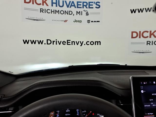 Used 2024 Jeep Compass Latitude image 24