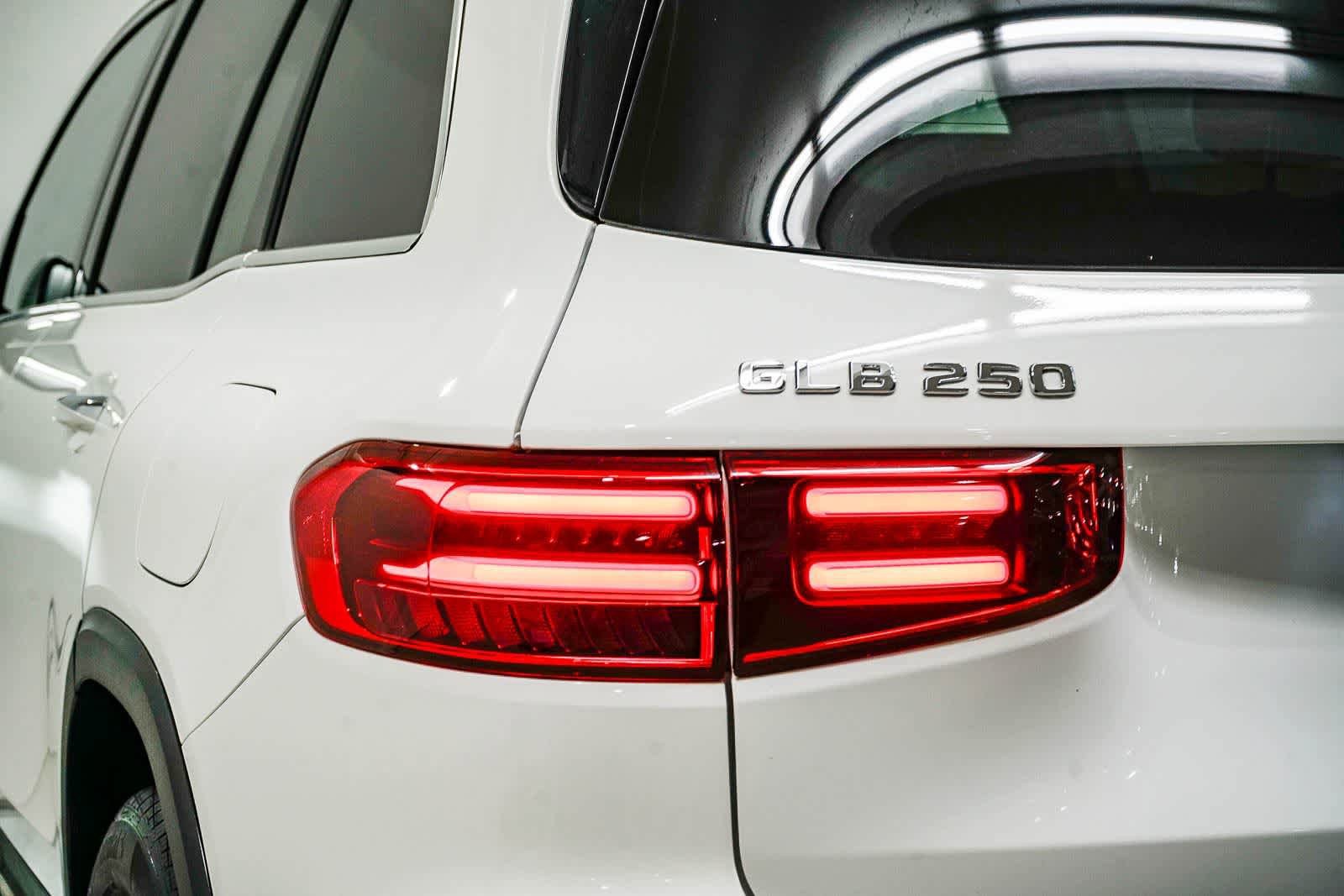 Used 2026 Mercedes-Benz GLB 250 image 9