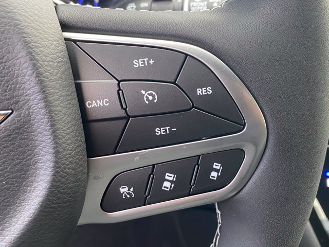 New 2026 Chrysler Pacifica Limited FWD image 19