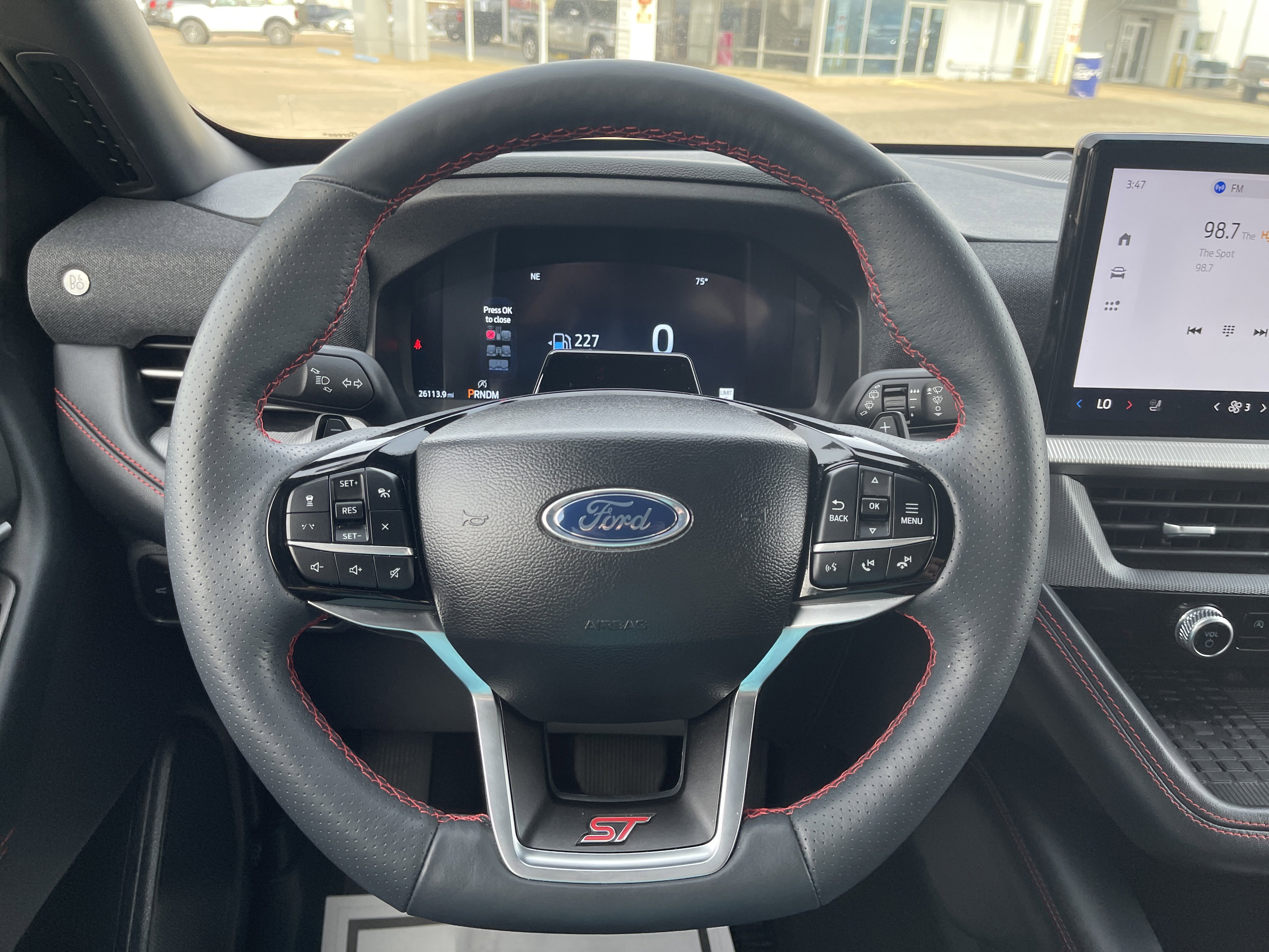 Used 2025 Ford Explorer ST image 19