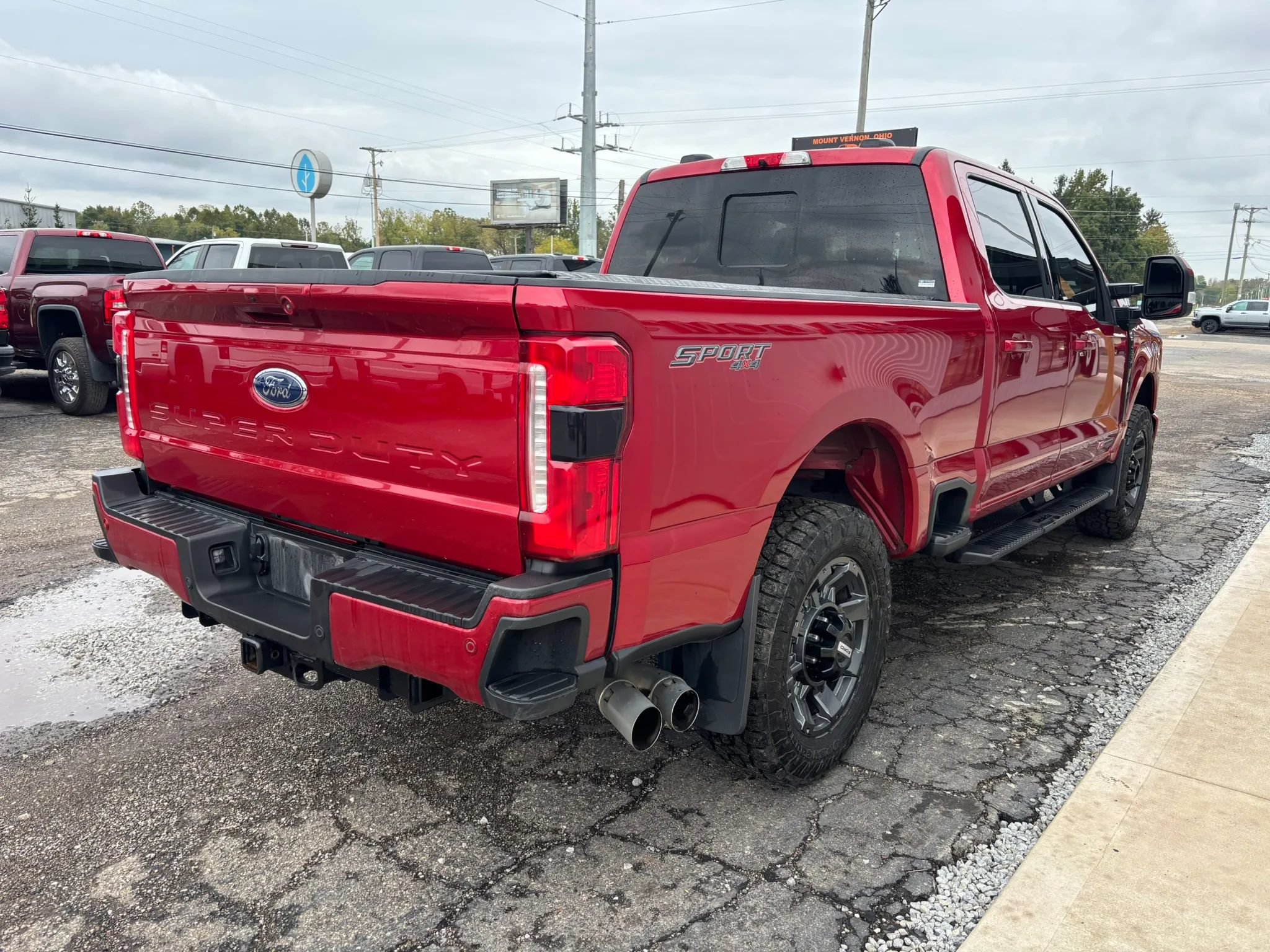 Used 2023 Ford F250 Lariat w/ Sport Appearance Package AWD/4WD image 7