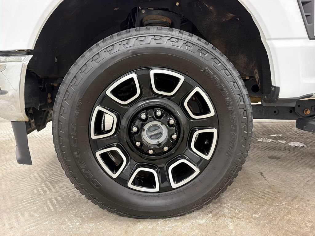 Used 2024 Ford F250 Lariat AWD/4WD image 11