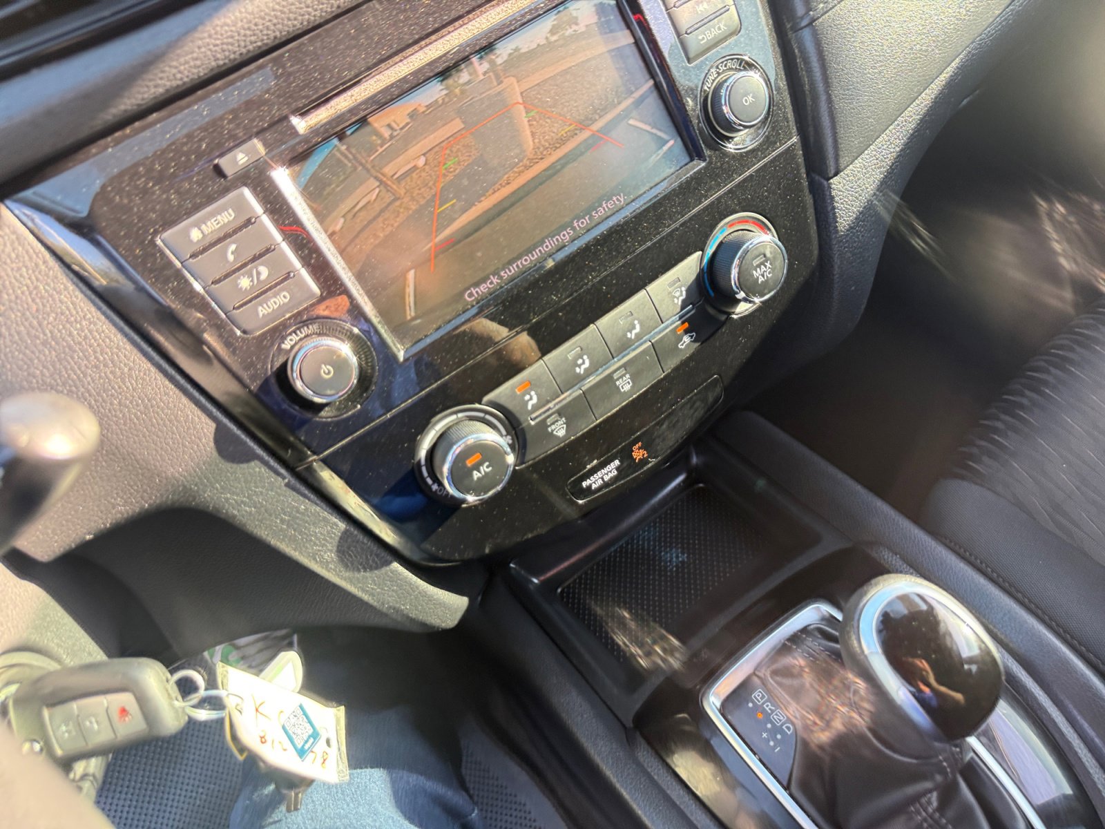 Used 2019 Nissan Rogue S FWD image 18
