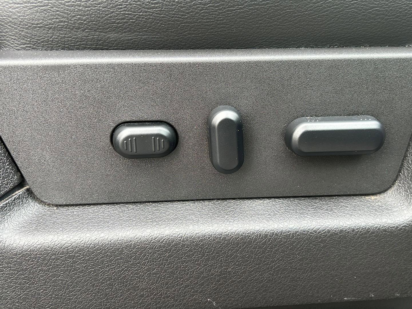 Used 2014 Ford F150 FX4 w/ Equipment Group 402A Luxury image 14