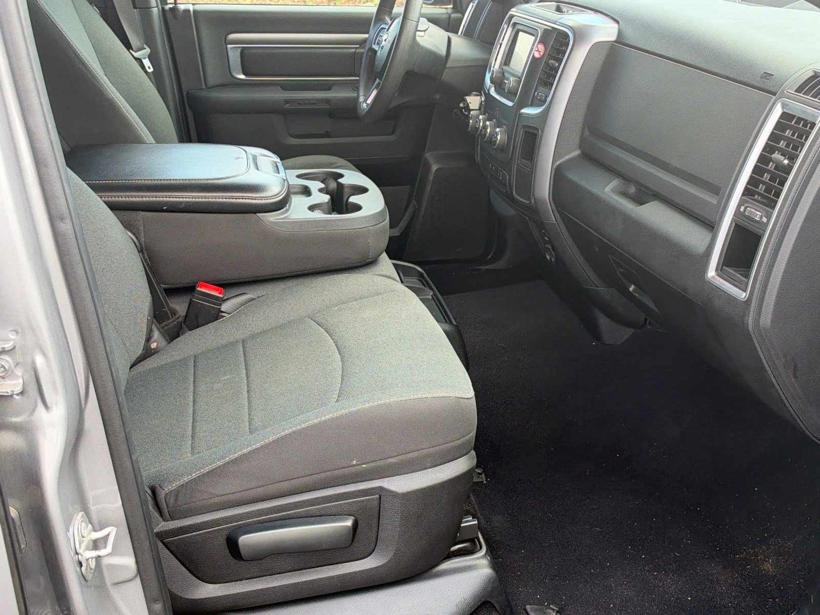 Used 2024 RAM 1500 Warlock AWD/4WD image 13