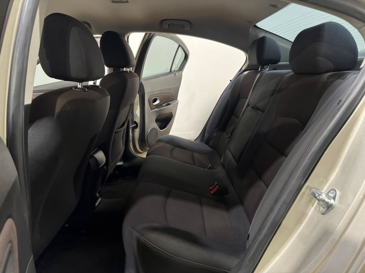 Used 2016 Chevrolet Cruze LT FWD image 16