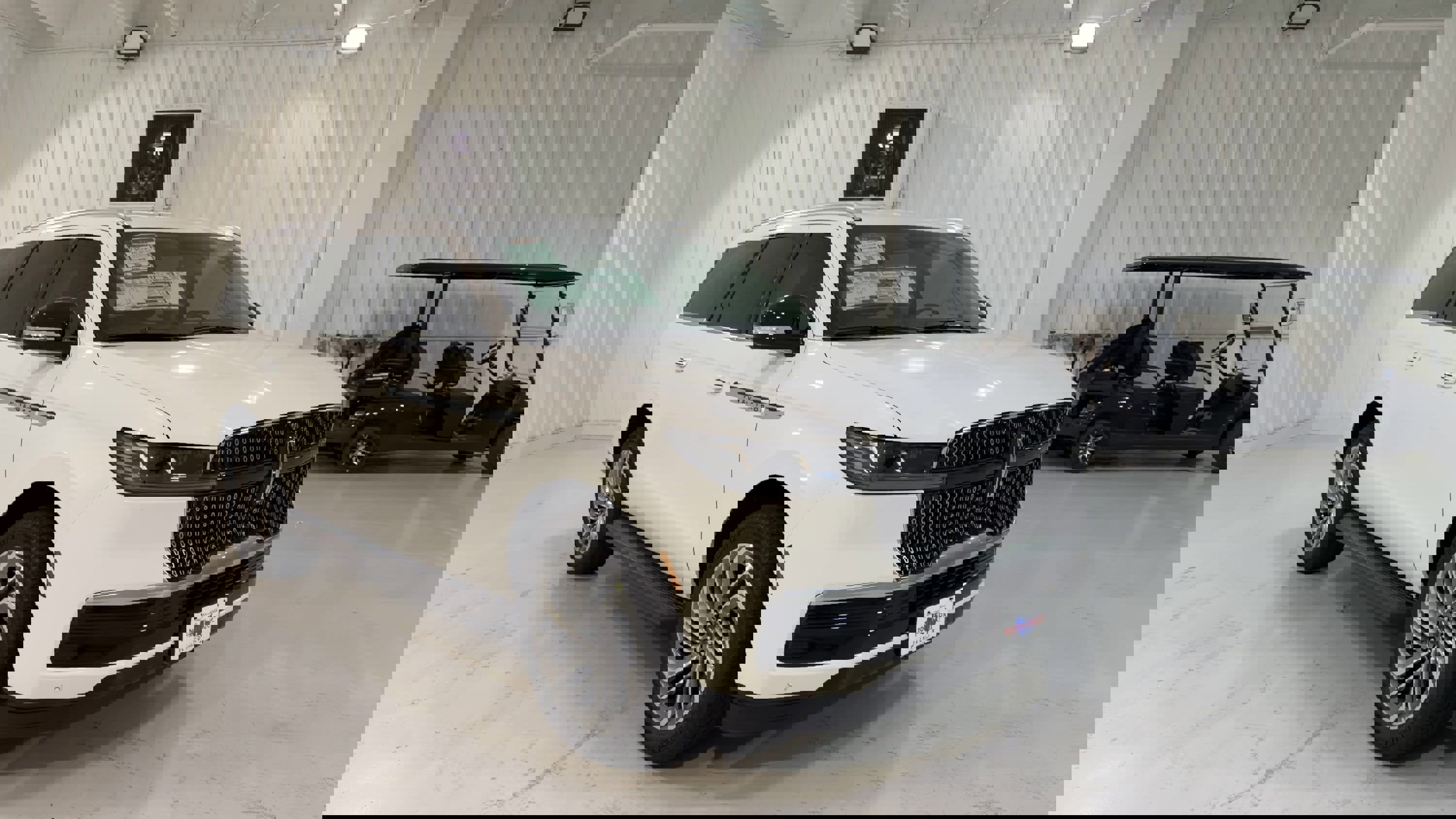 New 2026 Lincoln Navigator Premiere image 3