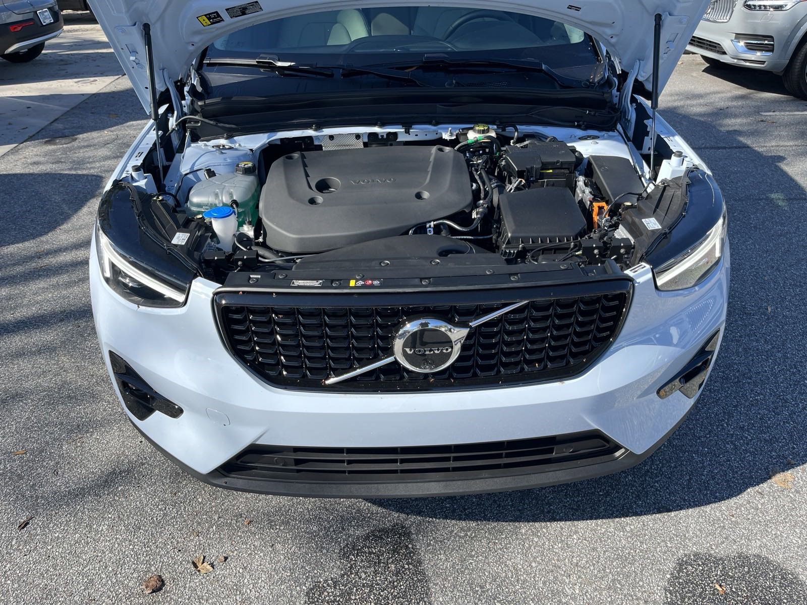 New 2025 Volvo XC40 B5 Ultra w/ Protection Package Premier image 36