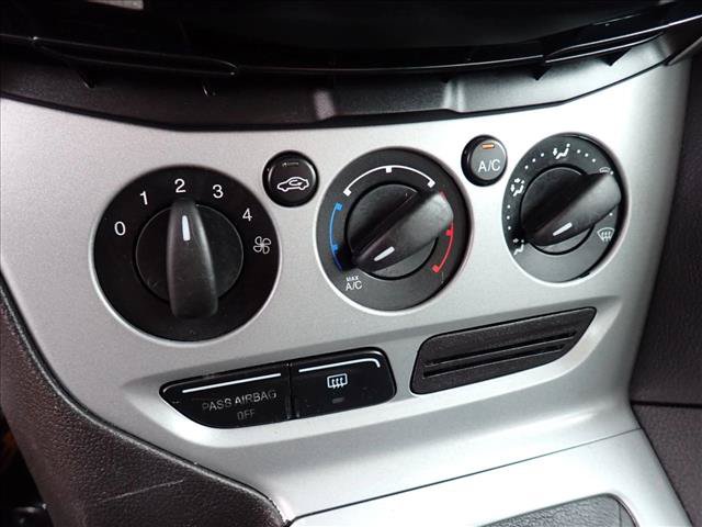 Used 2012 Ford Focus SE FWD image 15