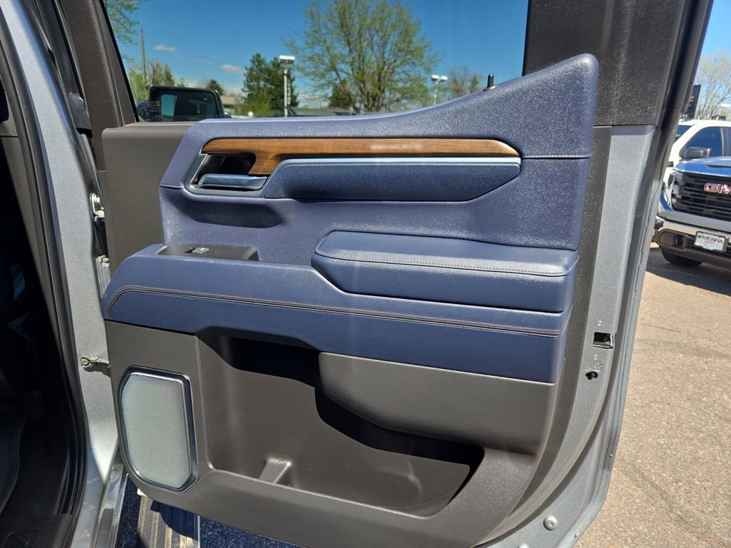 Used 2024 Chevrolet Silverado 1500 High Country w/ High Country Premium Package image 19