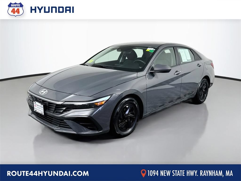 Used 2024 Hyundai Elantra SE
