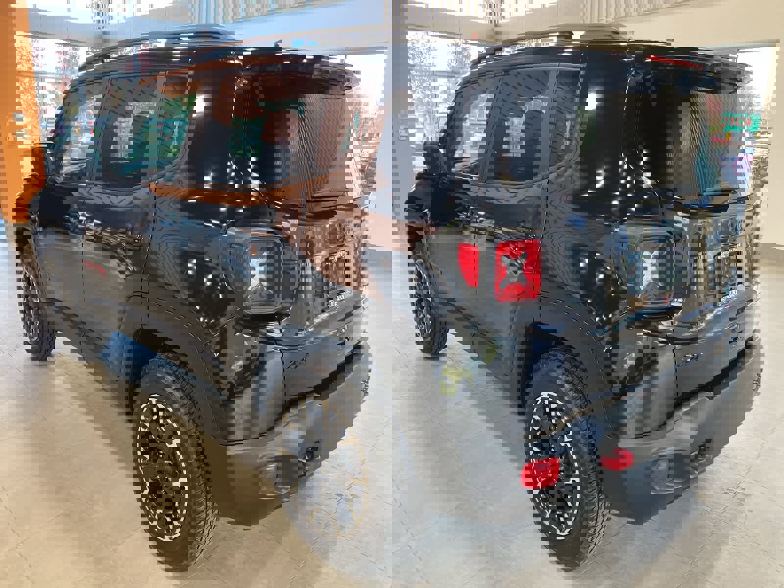 Used 2023 Jeep Renegade Trailhawk image 7