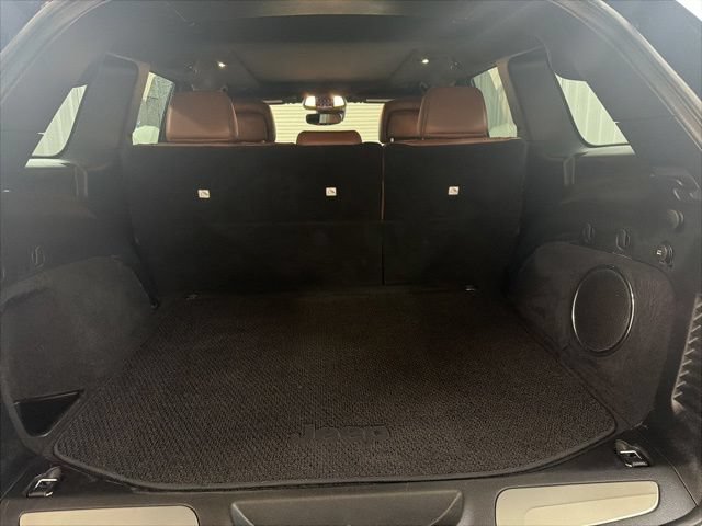 Used 2020 Jeep Grand Cherokee Summit w/ Trailer Tow Group IV RWD image 26