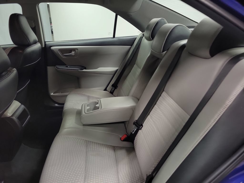 Used 2015 Toyota Camry SE FWD image 26