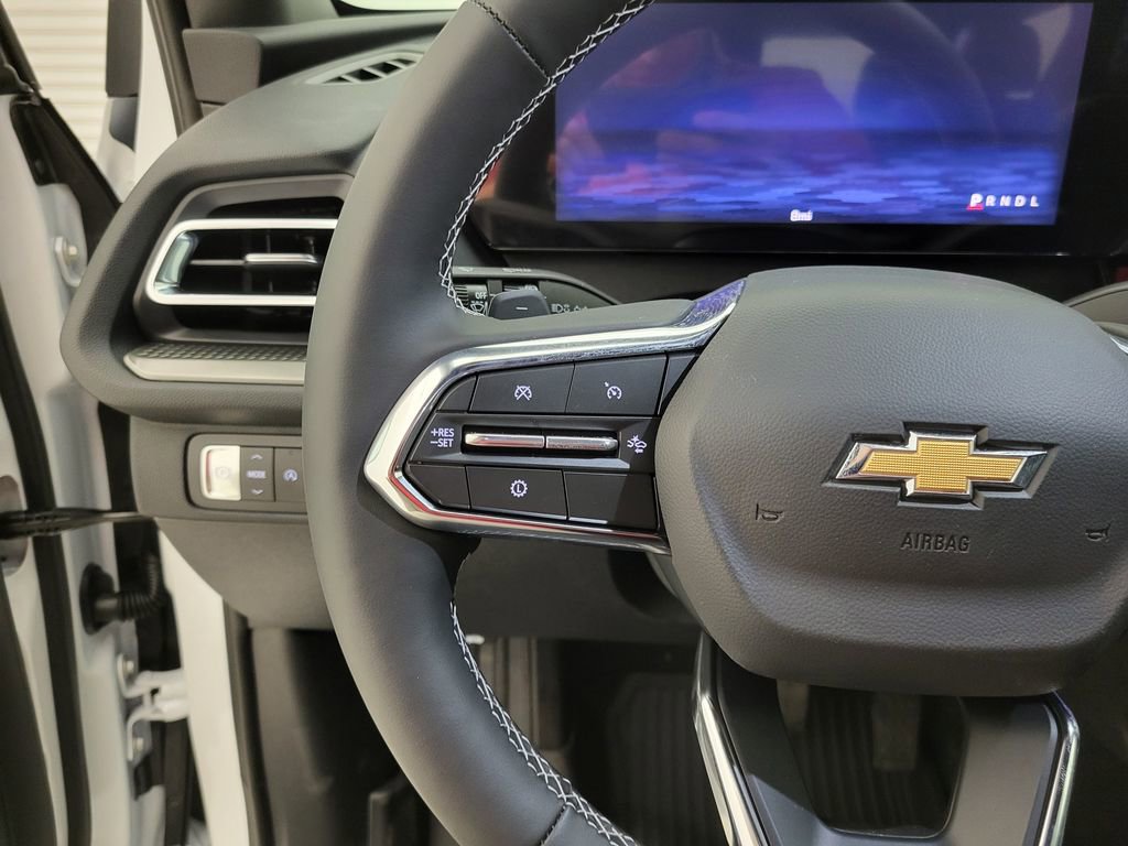 New 2026 Chevrolet Traverse LT w/ Driver Confidence Package FWD image 5