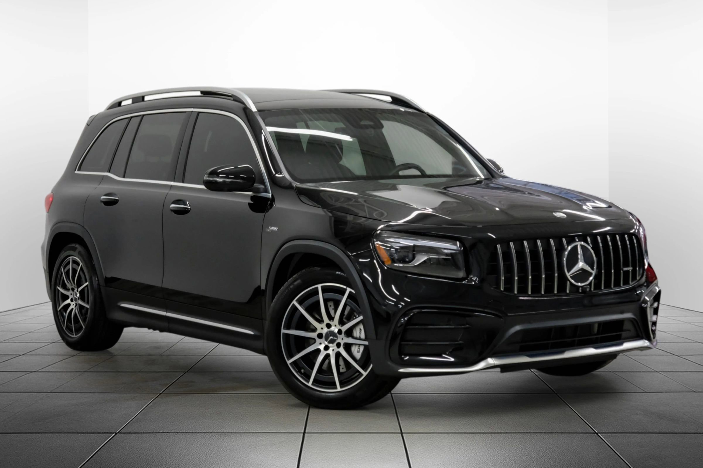 Used 2024 Mercedes-Benz GLB 35 AMG 4MATIC image 7