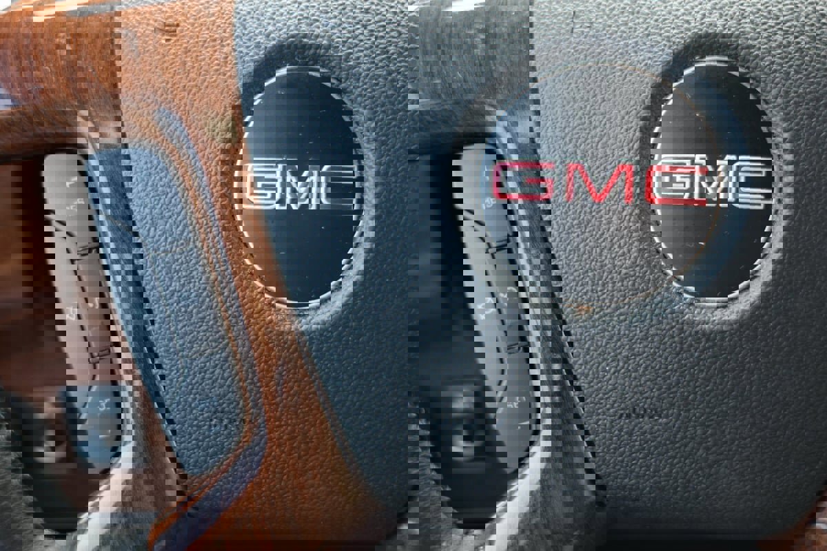 Used 2016 GMC Savana 2500 image 26