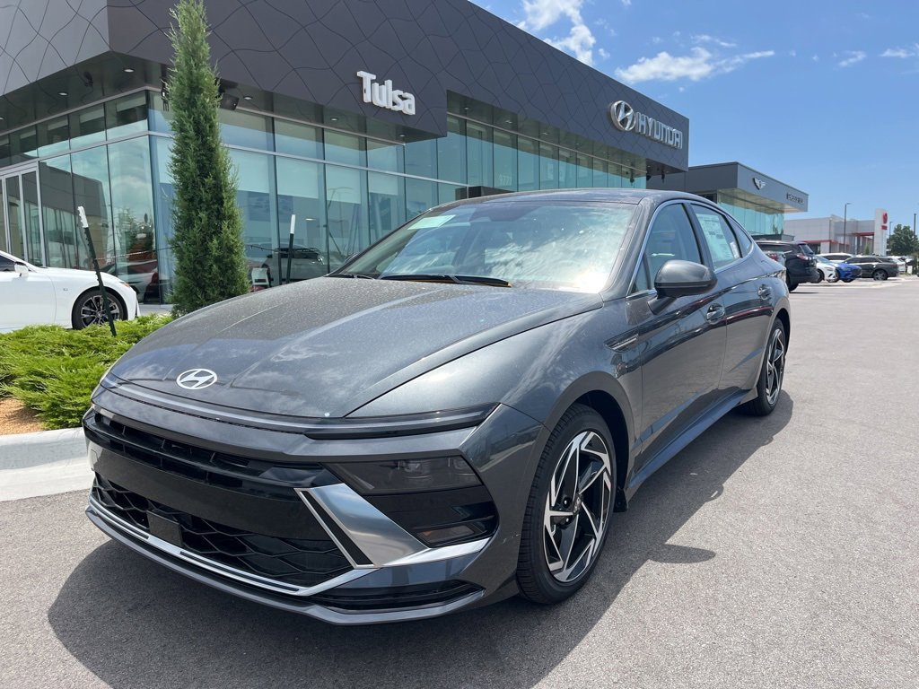 New 2025 Hyundai Sonata SEL image 1