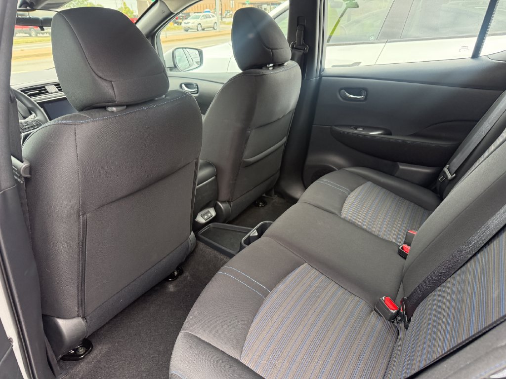 Used 2025 Nissan Leaf S FWD image 26