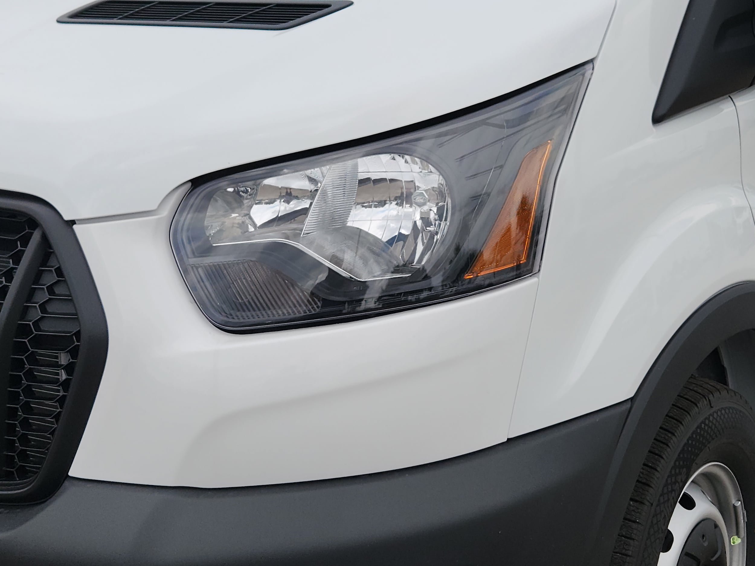 New 2027 Ford Transit 150 Low Roof w/ Load Area Protection Package RWD image 6