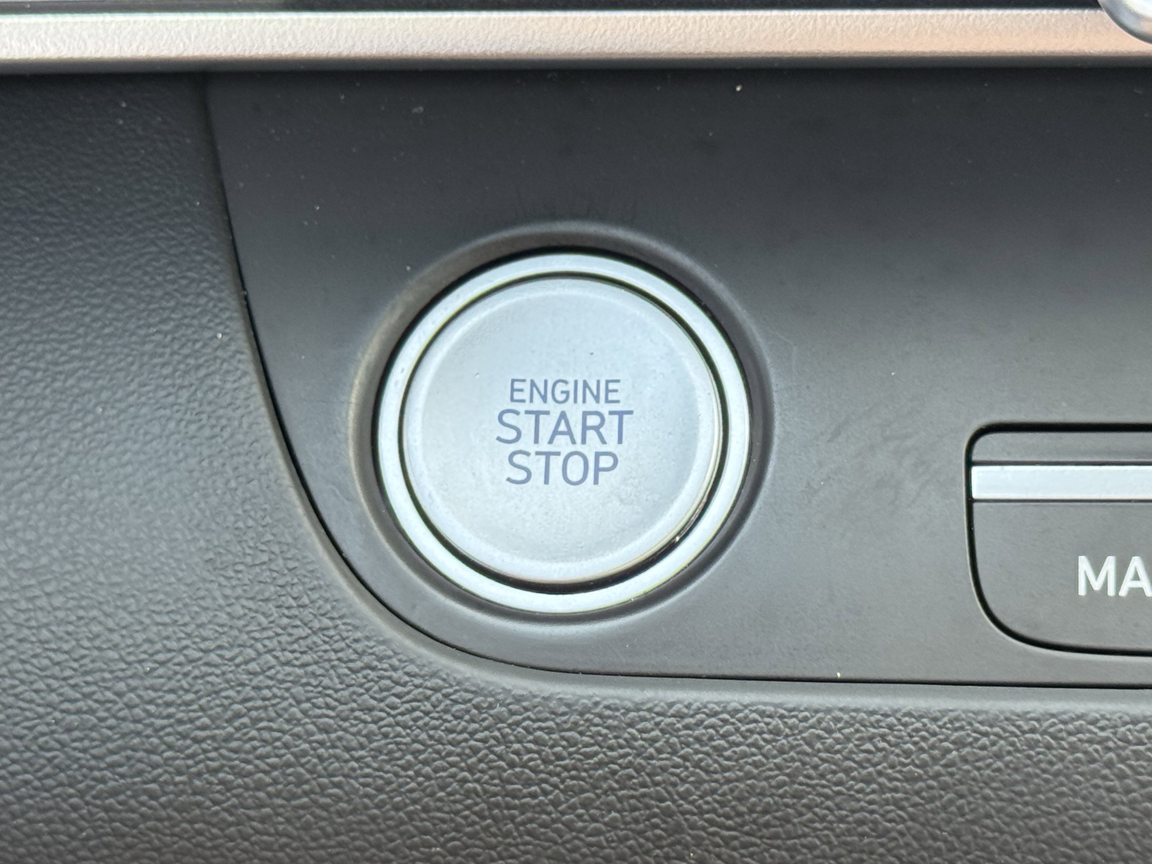 Used 2025 Hyundai Elantra SEL FWD image 23