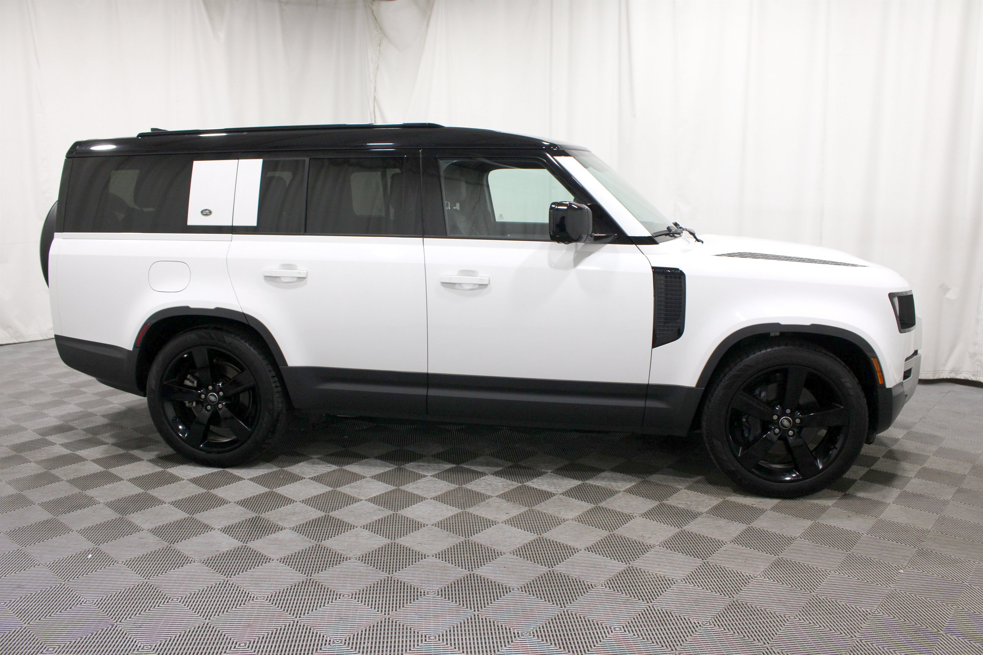 Used 2024 Land Rover Defender 130 S AWD/4WD image 27