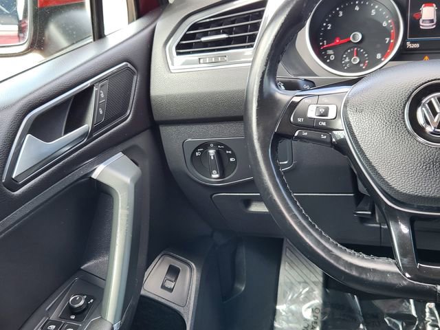 Used 2018 Volkswagen Tiguan SEL image 26