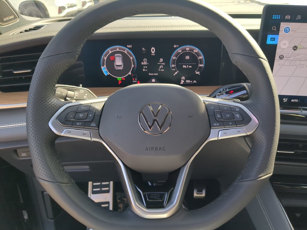 New 2027 Volkswagen Tiguan SEL R-Line AWD/4WD image 30