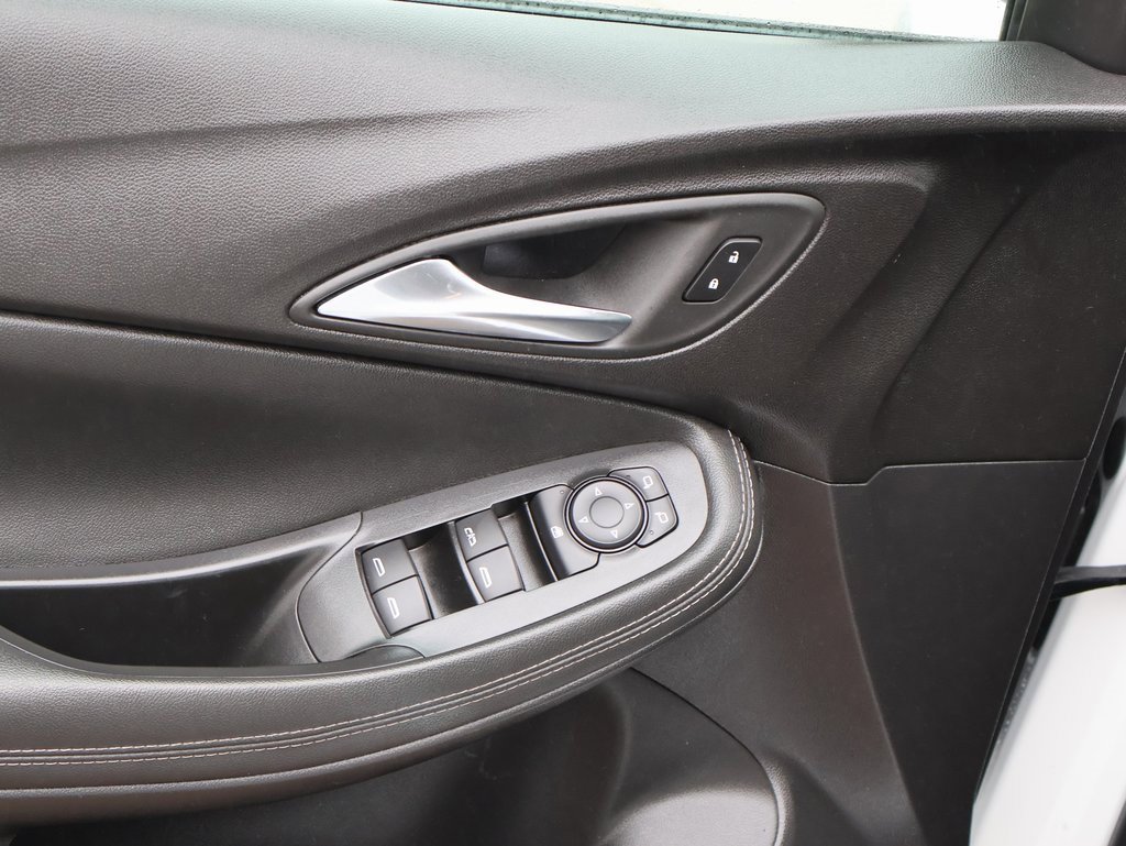 Used 2025 Buick Encore GX Preferred image 21