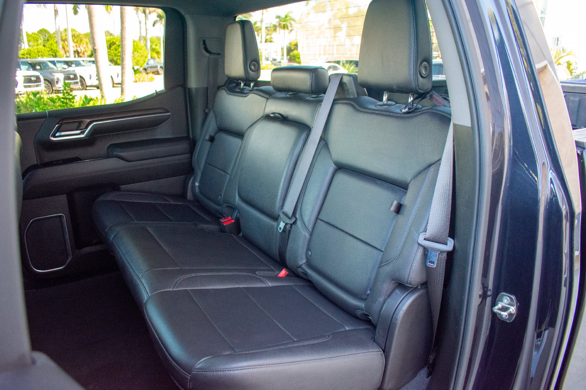 Used 2022 GMC Sierra 1500 SLT w/ SLT Premium Package RWD image 20
