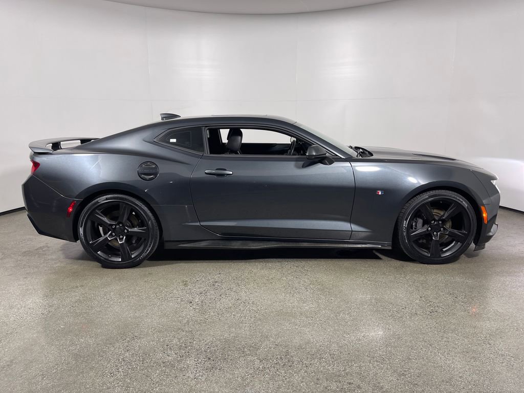 Used 2017 Chevrolet Camaro SS RWD image 2