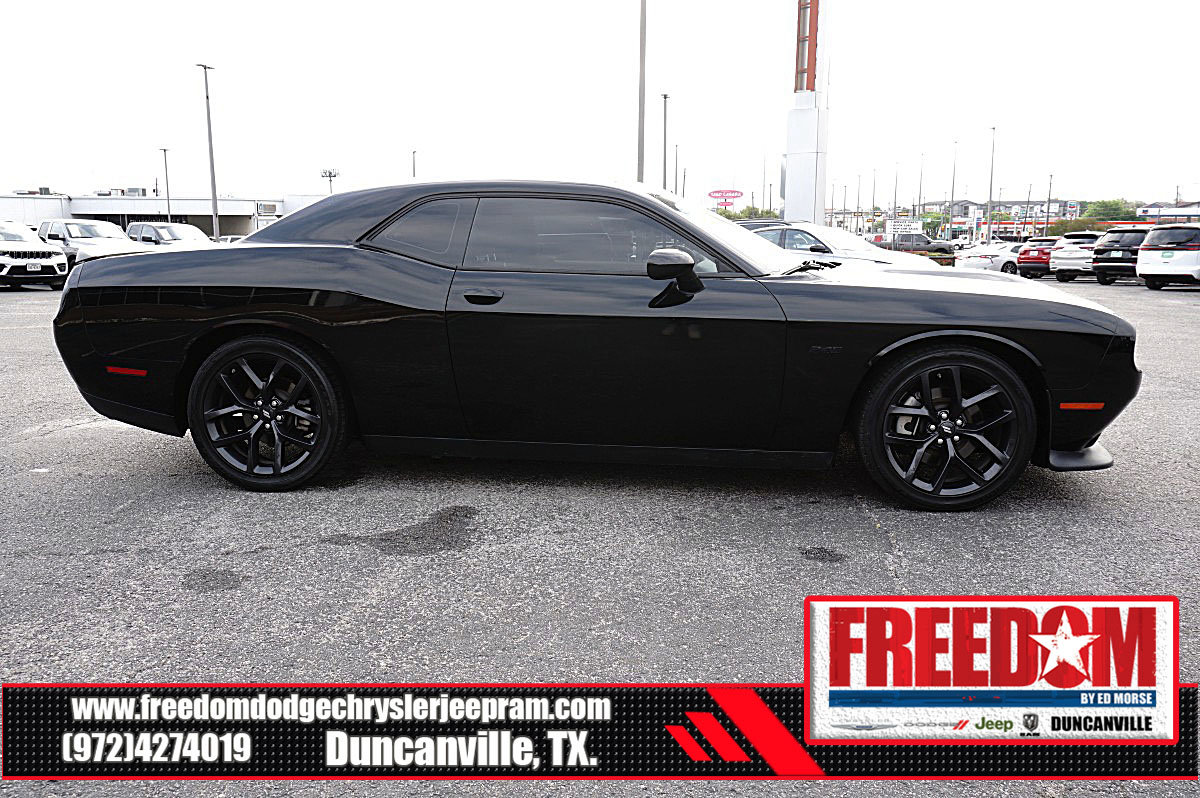 Used 2023 Dodge Challenger R/T w/ Blacktop Package image 6