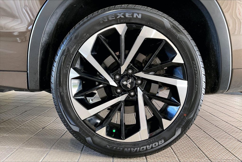 Used 2024 Mitsubishi Outlander SEL FWD image 31