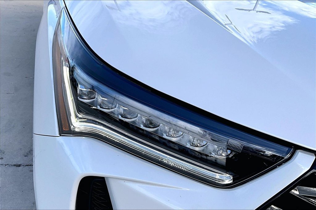 Used 2025 Acura RDX SH-AWD image 34