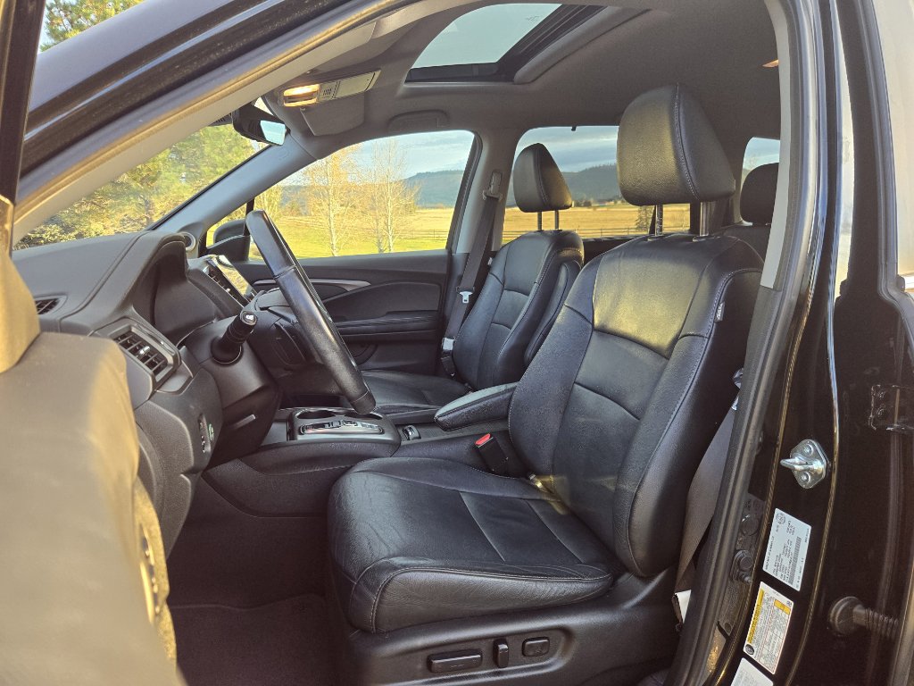 Used 2021 Honda Pilot Black Edition image 11