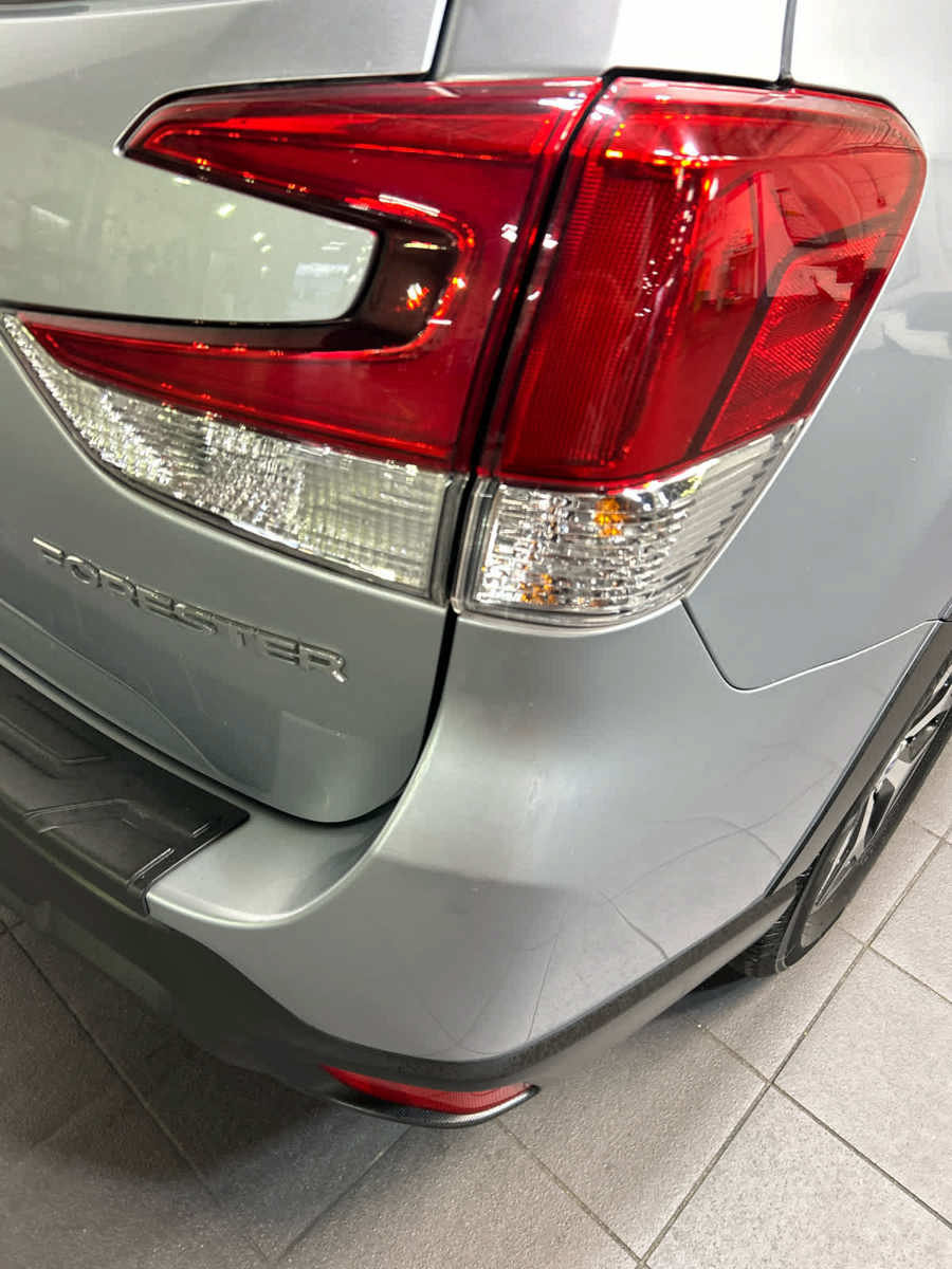 Used 2021 Subaru Forester Premium AWD/4WD image 6