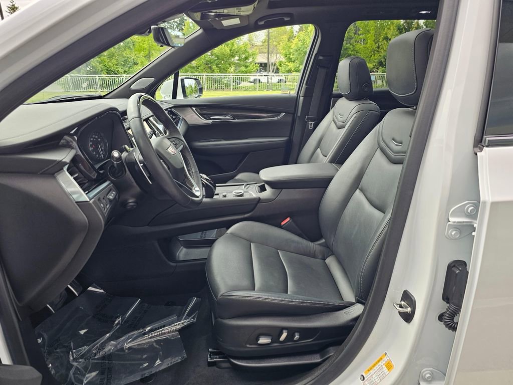 Certified 2022 Cadillac XT6 Sport w/ Technology Package AWD/4WD image 22