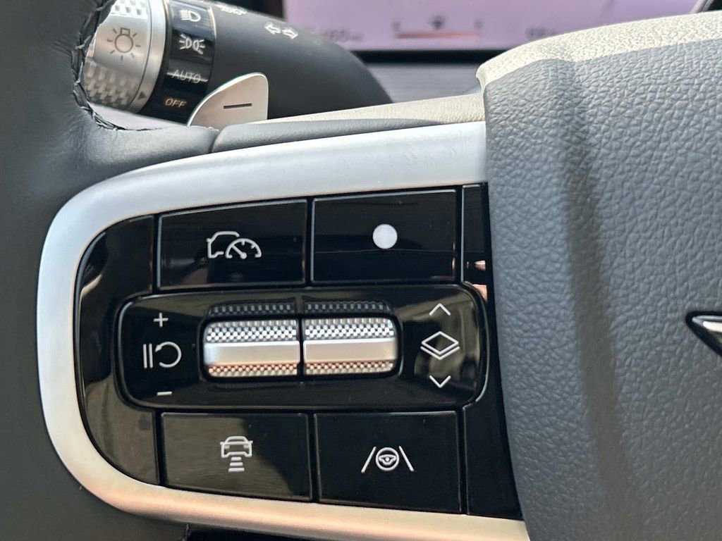 New 2026 Genesis GV80 2.5T Advanced image 32