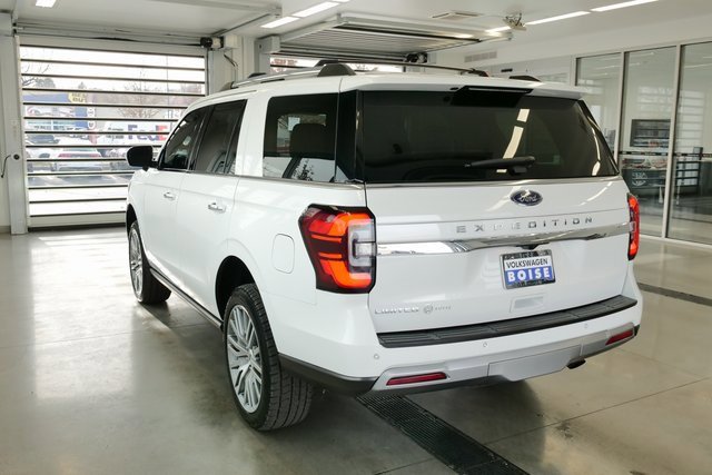 Used 2022 Ford Expedition Limited image 4
