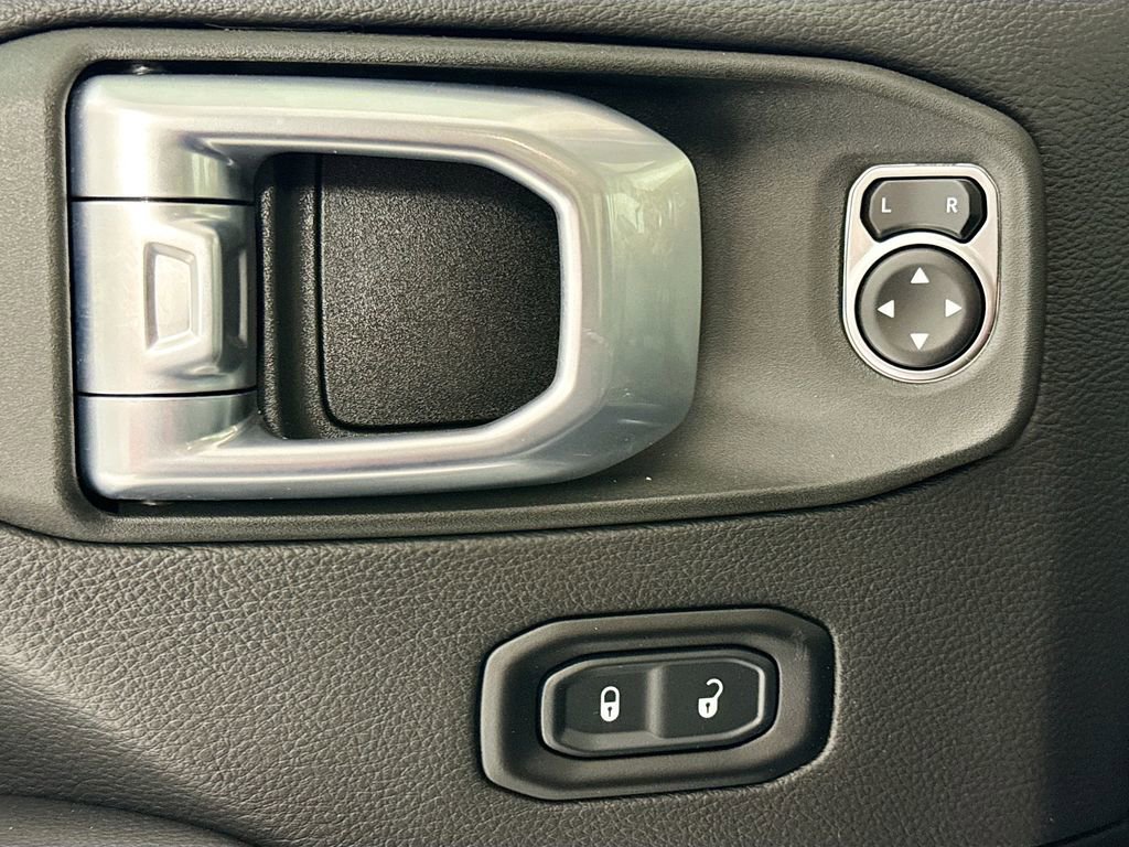Used 2022 Jeep Wrangler Unlimited Rubicon image 14