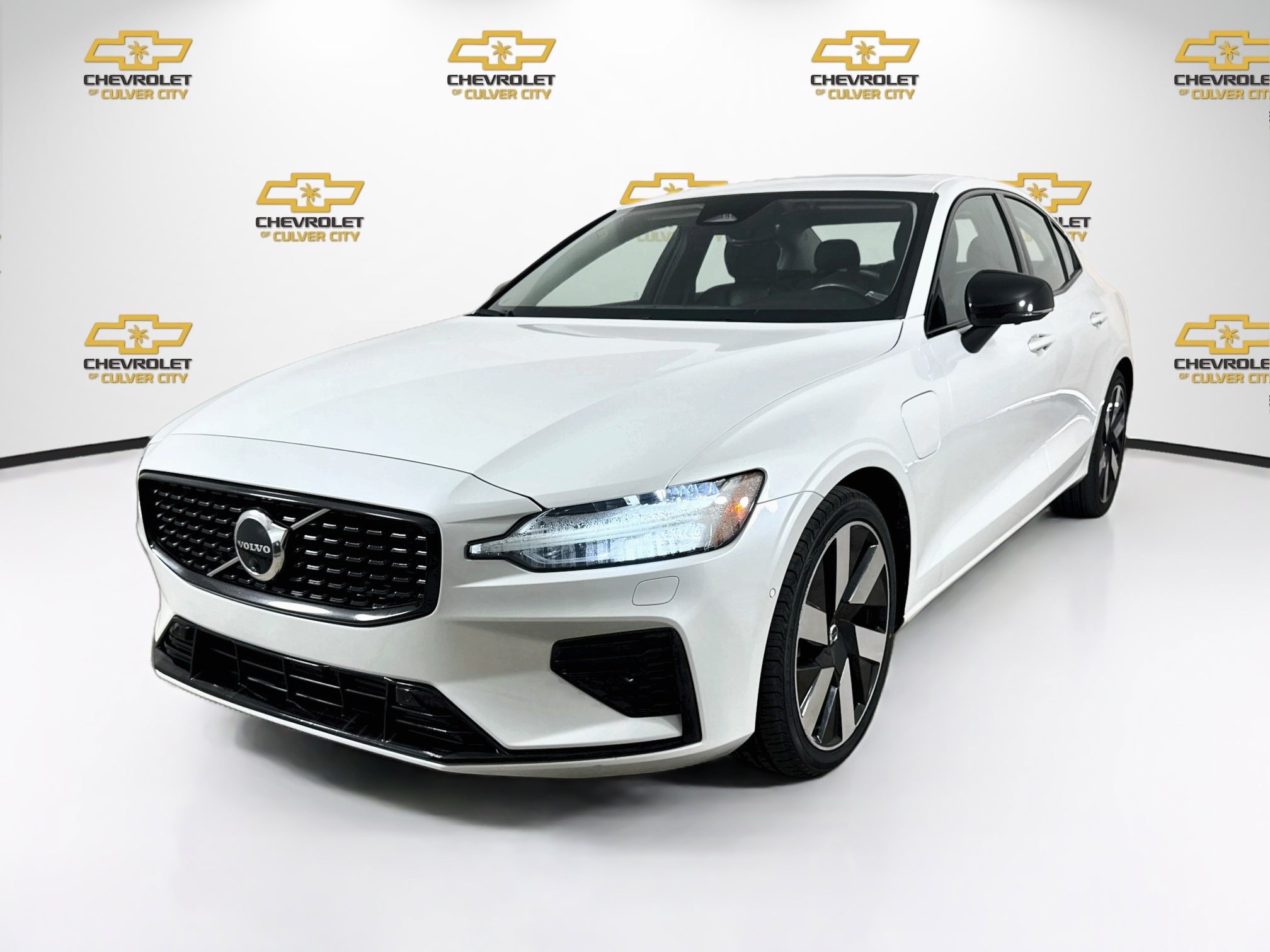 Used 2024 Volvo S60 T8 Plus w/ Climate Package AWD/4WD image 3
