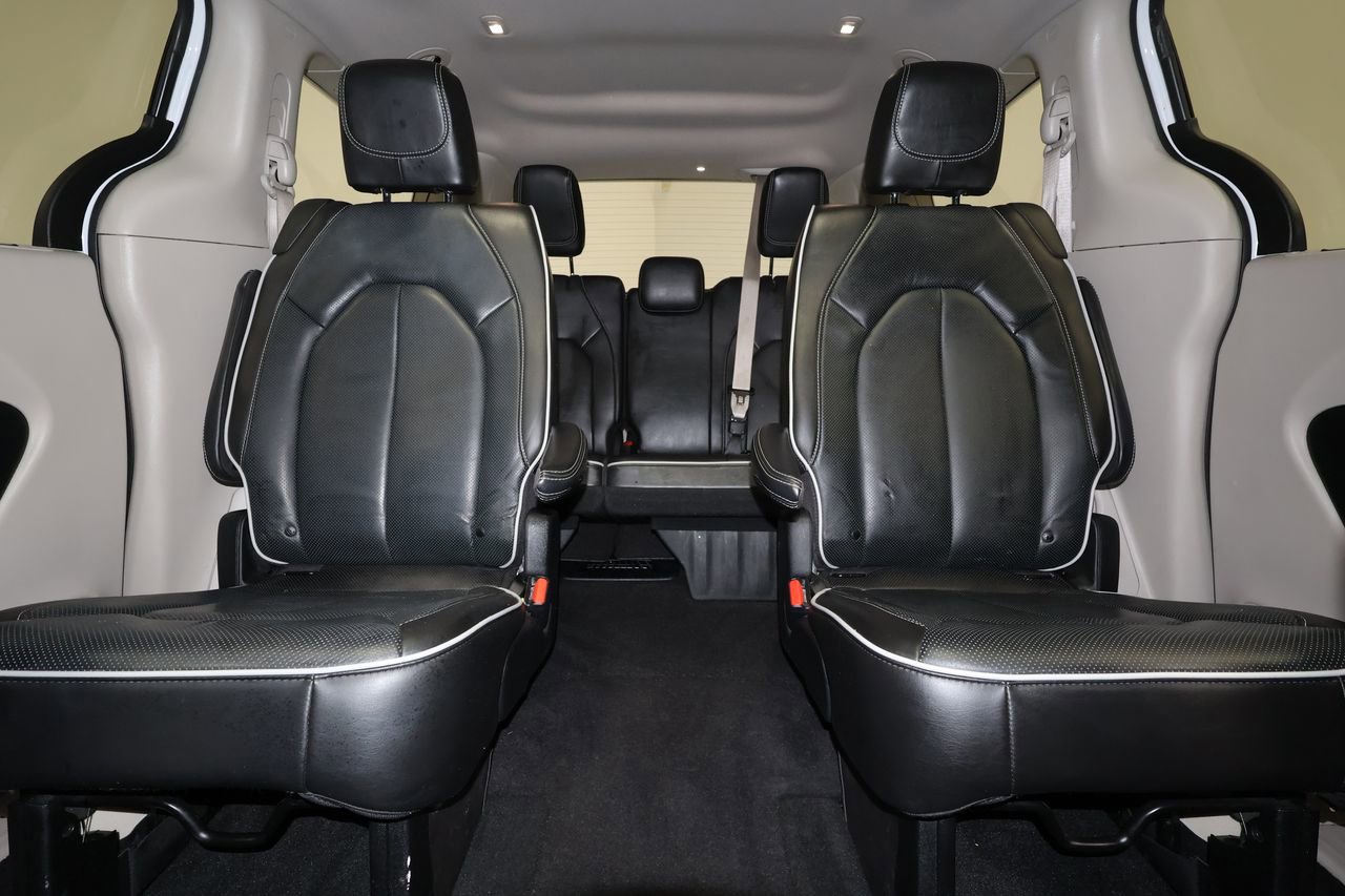Used 2022 Chrysler Pacifica Limited image 29