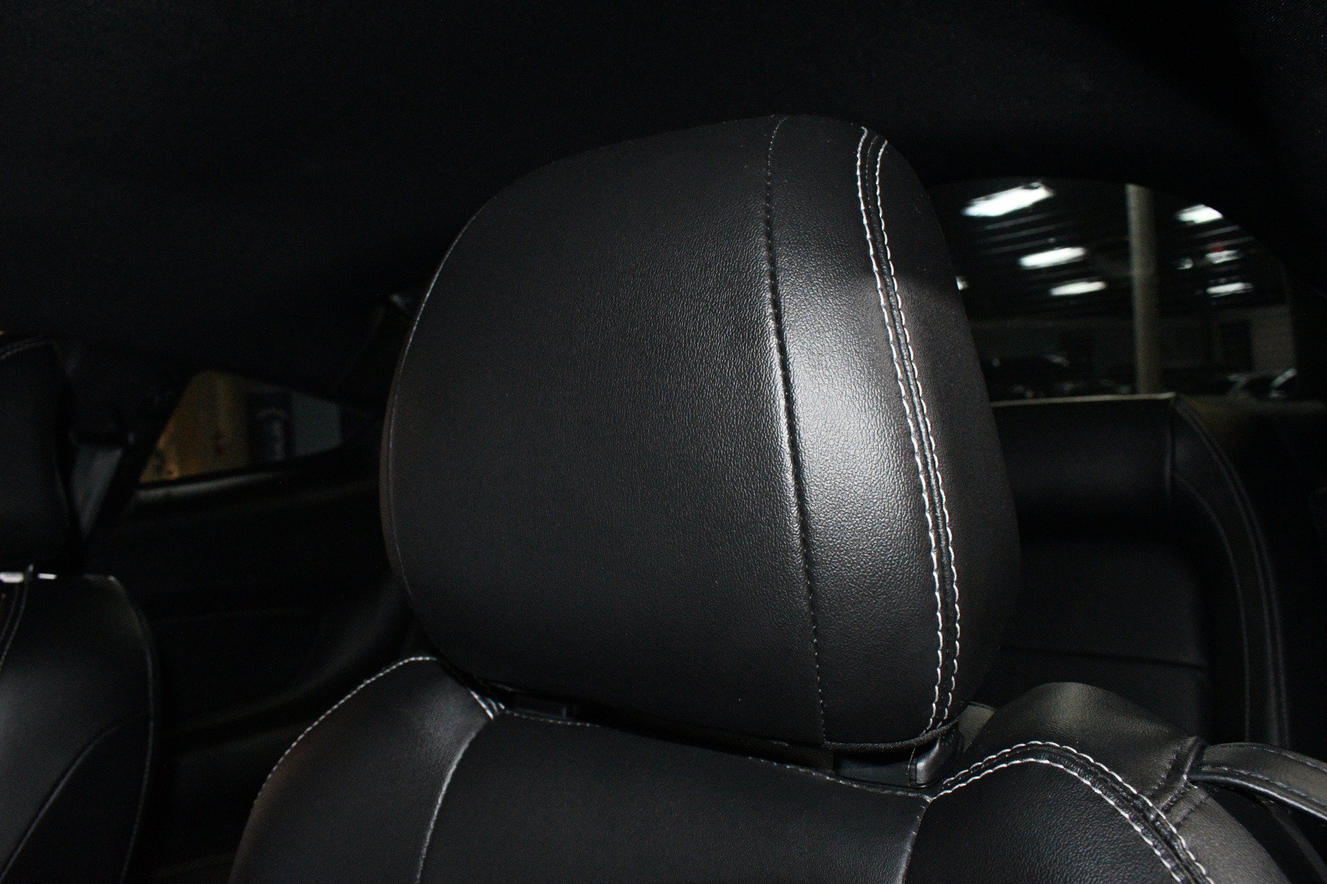 Used 2018 Ford Mustang Premium w/ Equipment Group 201A RWD image 9