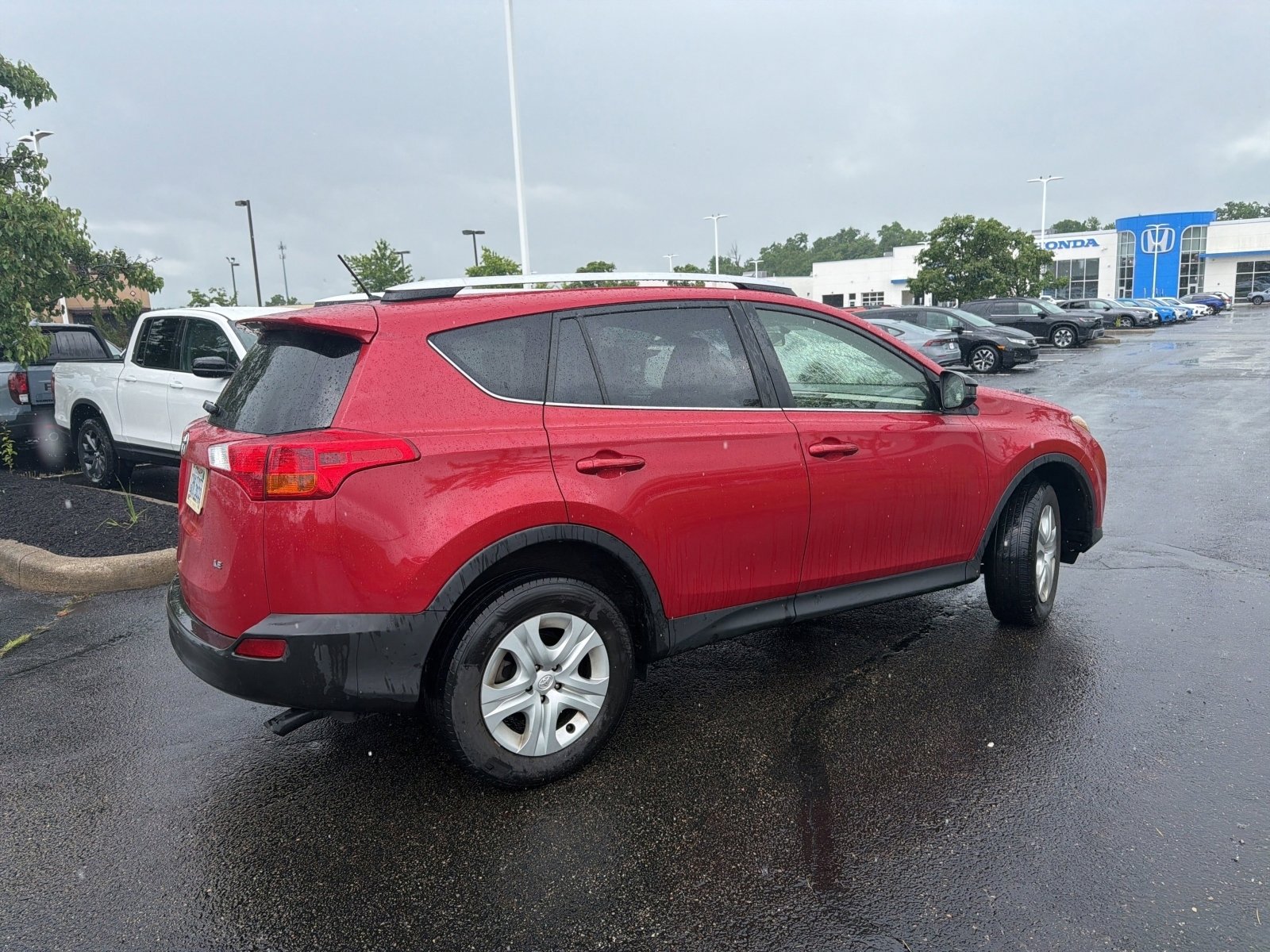 Used 2015 Toyota RAV4 LE FWD image 11